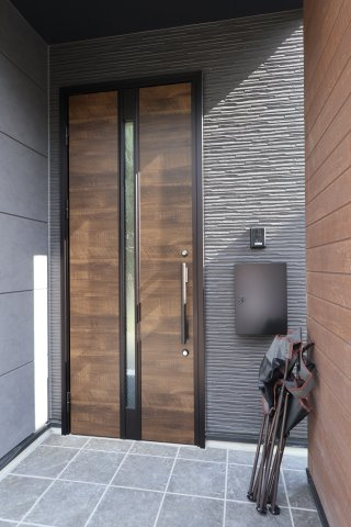 《仲介手数料無料》中央区八王子３丁目11-11新築一戸建てフィットエーの玄関