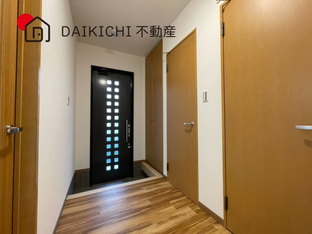 【玄関】 | 鴻巣市生出塚1丁目　中古戸建