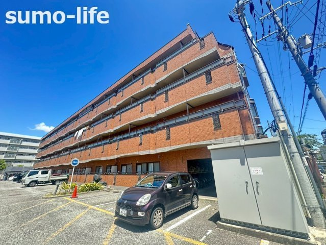 フリーダム中村の外観