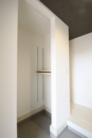 瀬戸西町1丁目　新築戸建　の収納|シューズクローゼット