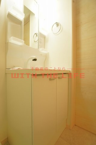 ADC津福セレーノ【キャッシュバック対象物件】の独立洗面台|朝の身支度には欠かせない独立洗面化粧台