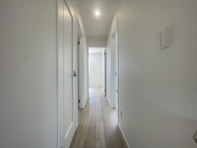 豊見城市金良Ⅲ（全10棟）D号棟の内装|D号棟　2階ホール♪