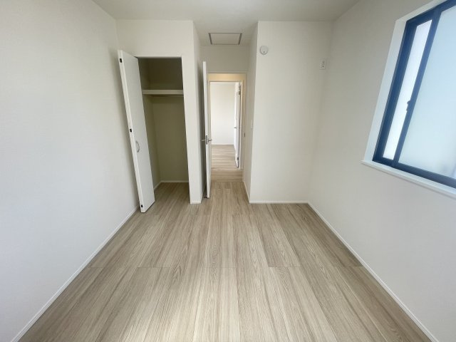 豊見城市金良Ⅲ（全10棟）D号棟の洋室|D号棟　洋室5.75帖＋CL付き♪
