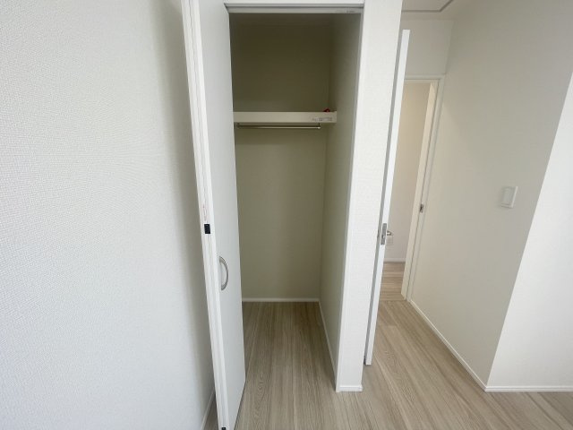 豊見城市金良Ⅲ（全10棟）D号棟の収納|D号棟　洋室5.75帖＋CL付き♪