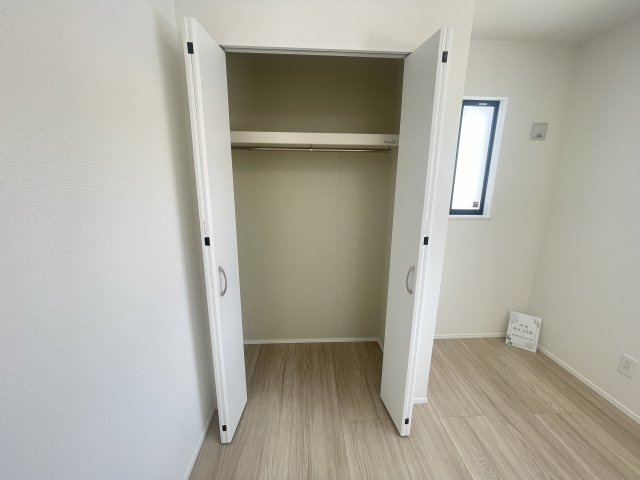 豊見城市金良Ⅲ（全10棟）D号棟の収納|D号棟　洋室5.43帖＋CL付き♪