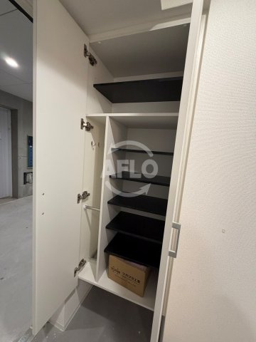 セレニテ谷町四丁目アリエの収納|セレニテ谷町四丁目アリエ　シューズボックス