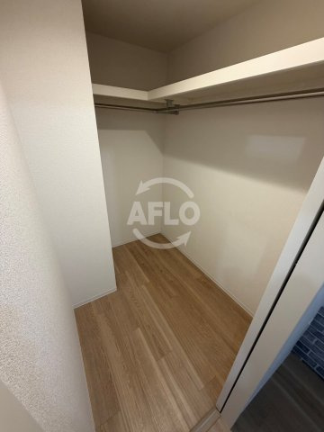 セレニテ谷町四丁目アリエの収納|セレニテ谷町四丁目アリエ　ウォークインクローゼット