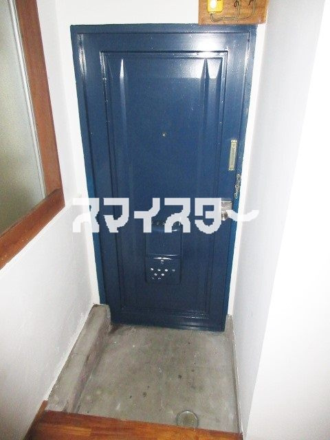第１１末廣コーポの玄関