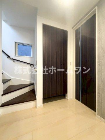 あきる野市草花　中古戸建の居間・リビング