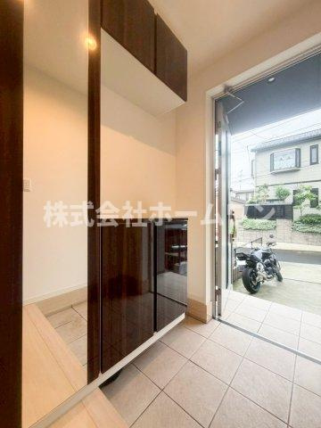あきる野市草花　中古戸建の玄関
