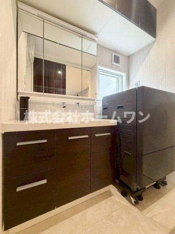 あきる野市草花　中古戸建の独立洗面台