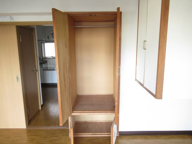 半田コーポの収納