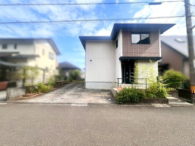 「広々12帖の主寝室」高知市春野町南ヶ丘7丁目　中古一戸建て