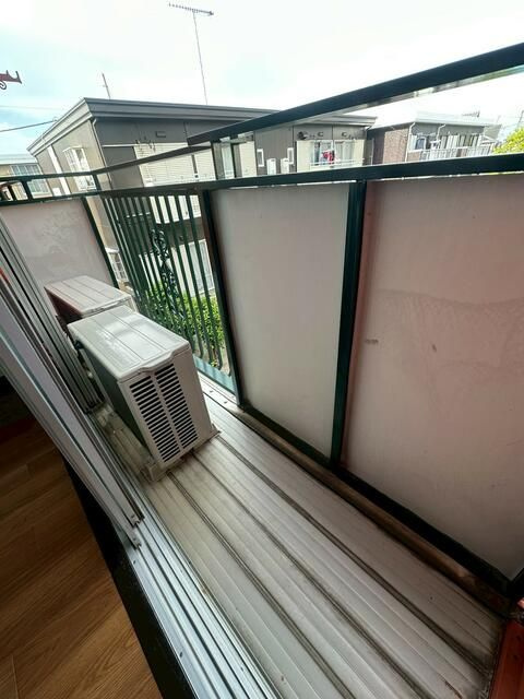 野辺ハイツ上之Ｅのバルコニー