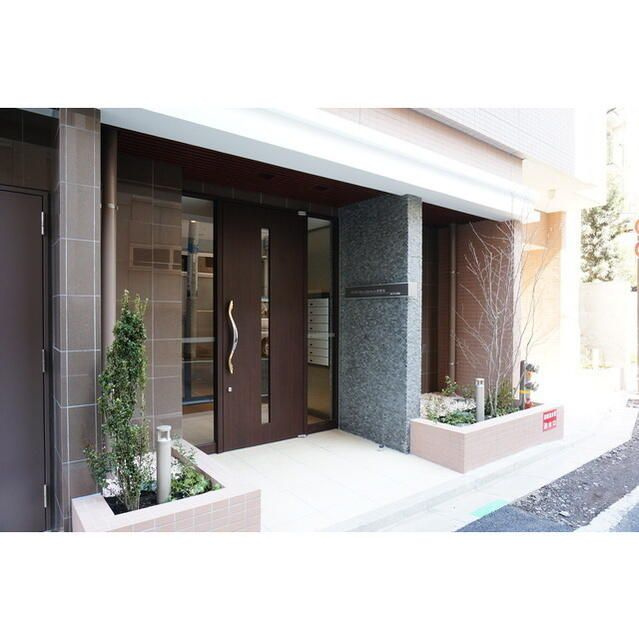 ＩＳＳＥＩ　Ｒｅｓｉｄｅｎｃｅ　神樂坂のエントランス
