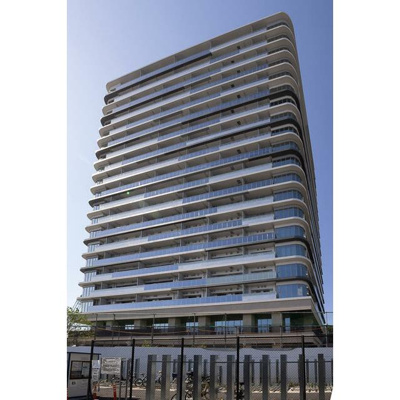 【外観】 | パークシティ中野ザ　タワー　ブリーズ | 鉄筋コンクリート造のがっちりとした建物。