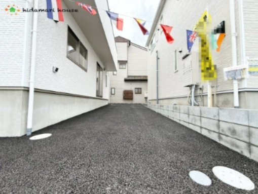 伊奈町本町第3　新築戸建　クレイドル02の駐車場