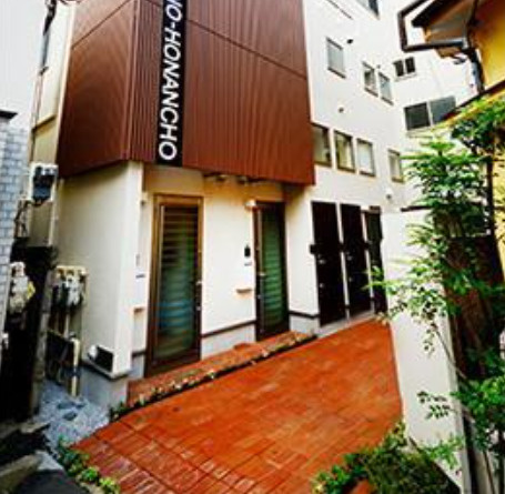 グランエッグス中野方南町のエントランス