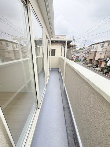三郷市早稲田2丁目　新築戸建　全3棟　3号棟のバルコニー|南向きバルコニーにて陽当り良好