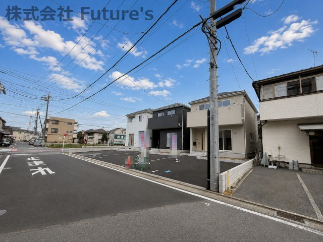 三郷市早稲田2丁目　新築戸建　全3棟　3号棟の前面道路含む現地写真|前面道路含む現地写真です。