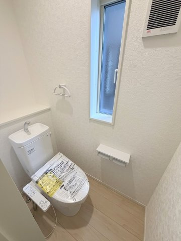 三郷市早稲田2丁目　新築戸建　全3棟　3号棟のトイレ|1階のトイレです