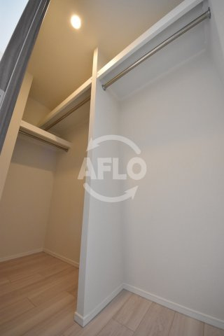 プレミスト梅田NORTHの収納|プレミスト梅田NORTH　ウォークインクローゼット