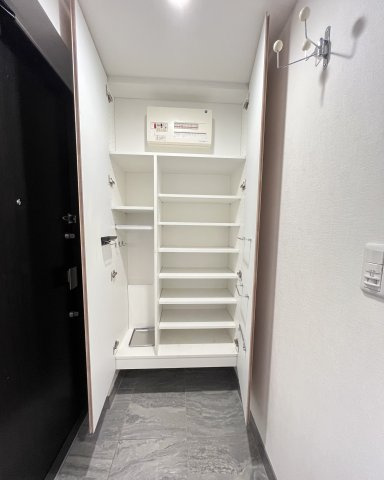 ディアスタ早稲田諏訪通りの玄関