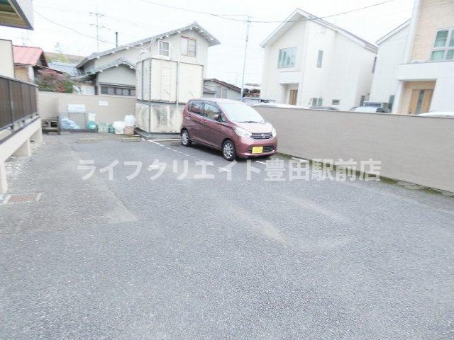 セントラルコーポクロッカスの駐車場