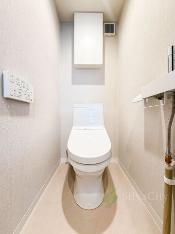 三軒茶屋ターミナルビルのトイレ|トイレ温水便座機能付