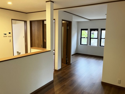 【居間・リビング】 | 松室山添町一戸建