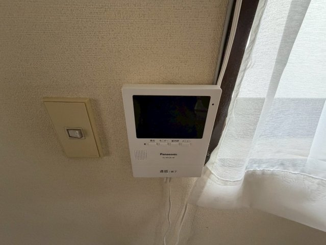 城陽市久世里ノ西　店舗付住宅のセキュリティ|2階住居部分