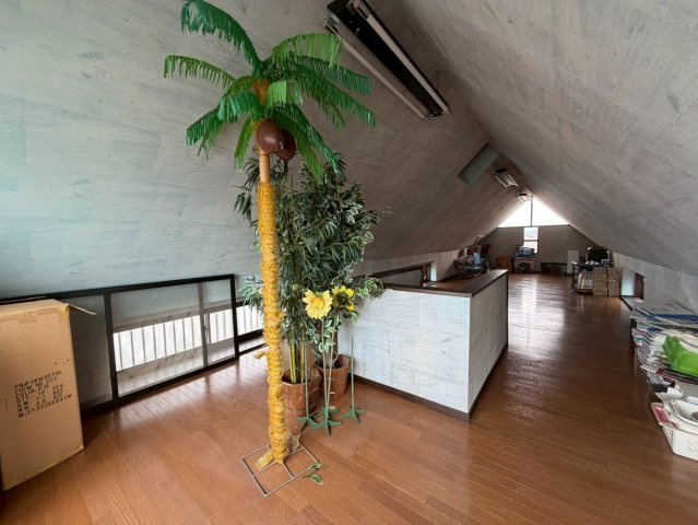 城陽市久世里ノ西　店舗付住宅の内装|屋根裏部屋