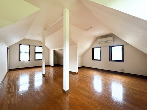 【洋室】 | ◆青葉区荏子田1丁目　中古戸建◆ | ◆その邸が魅せる、気品・上質・重厚感・極細やかさ、そのすべては訪れた者に安らぎと品性を与える特別な空間です。ここに住むからこそ意味がある。すべての（始まり）をここから迎えます。