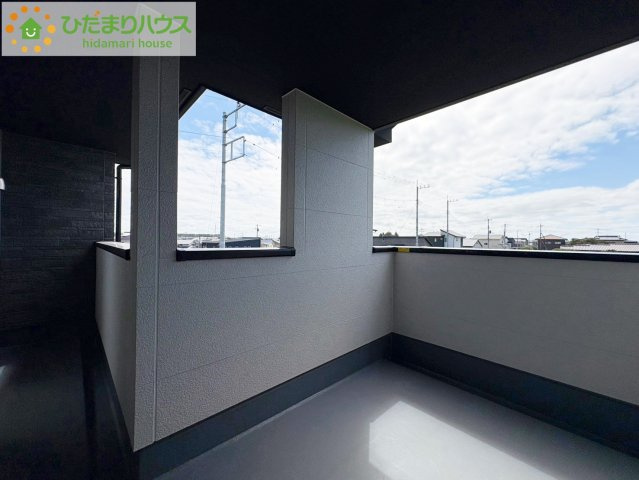 ひたちなか市東石川8期　新築戸建のバルコニー|人気が高いインナーバルコニーを採用♪天候を気にせず洗濯物を干せ、紫外線も気にせずに済みます(*^^)v