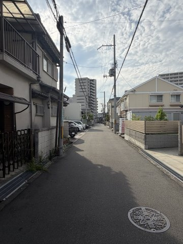 岸和田市土生町八丁目　土地の前面道路含む現地写真