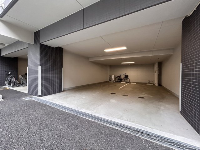 【駐車場】アドバンス三宮シュロス