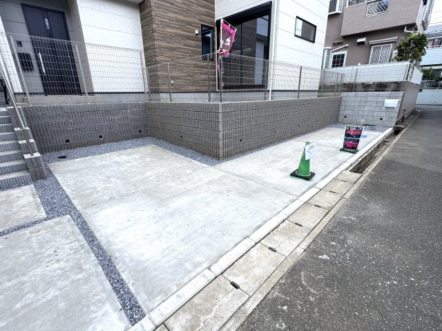流山市東深井新築戸建【東深井小学校:9分】の駐車場|駐車スペース・2台駐車可