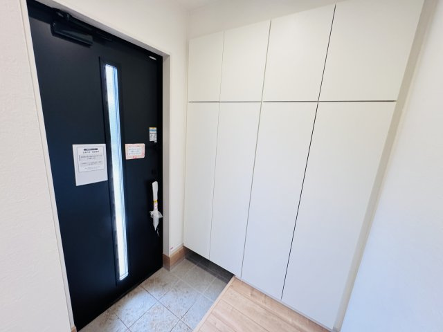 流山市東深井新築戸建【東深井小学校:9分】の玄関|玄関ホール・容量たっぷりシューズボックス