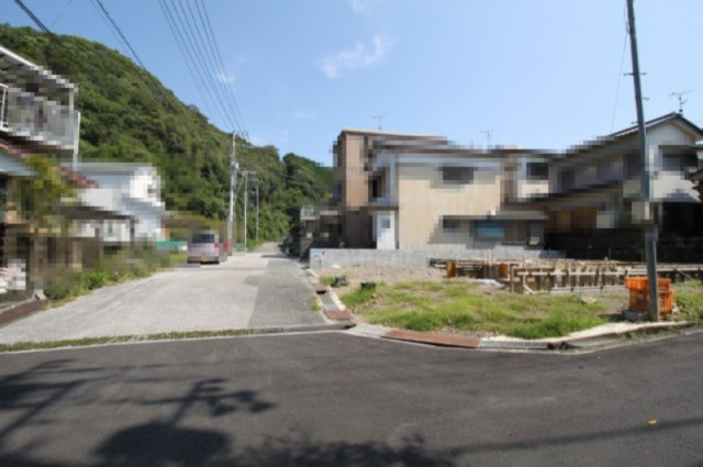 十津5丁目　新築戸建　の前面道路含む現地写真