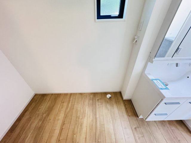 流山市江戸川台西４丁目新築戸建（江戸川台西12期）のランドリースペース|洗濯機置き場