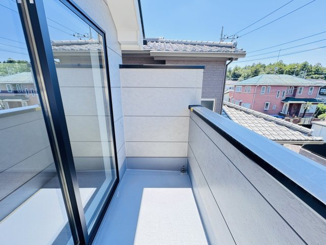 流山市江戸川台西４丁目新築戸建（江戸川台西12期）のバルコニー|寝室前バルコニー