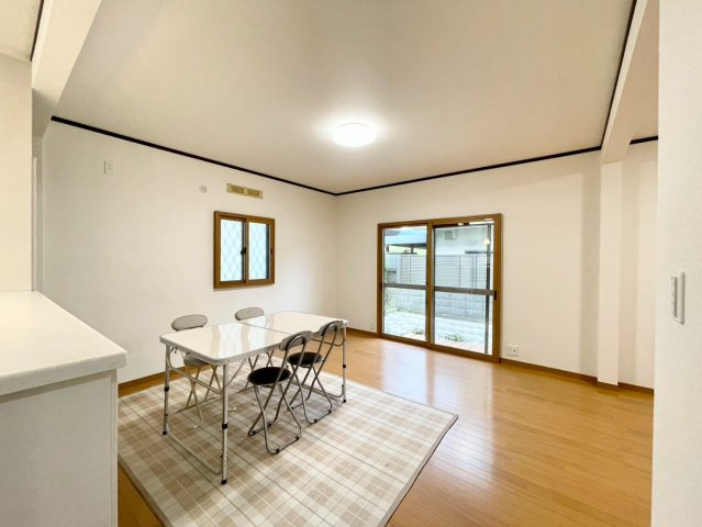 長野市大字大豆島　中古戸建の居間・リビング