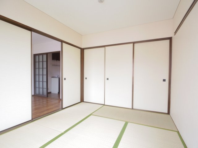 スリードーマ秋津の内装