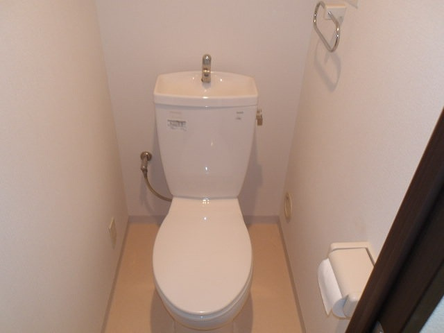 【トイレ】 | シェリールII | ゆったりとした空間のトイレです