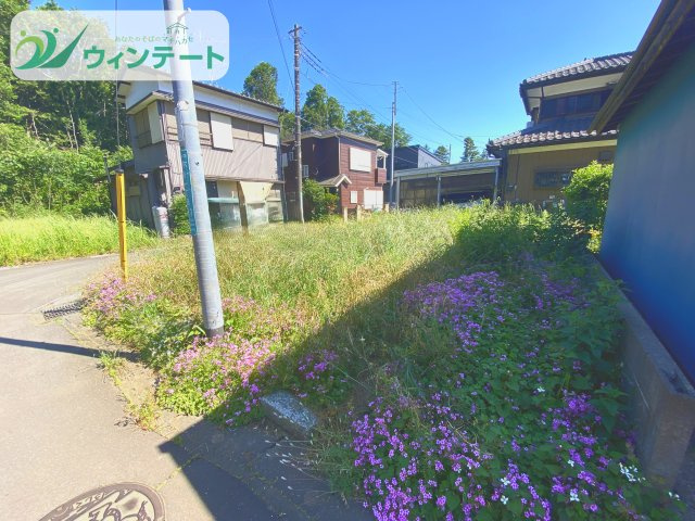 牛久市神谷　売地の前面道路含む現地写真|現況約90㎡のまとまった敷地は、多目的用地としても検討可能♪ぜひ現地でご体感ください！