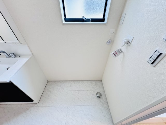 流山市松ヶ丘４丁目新築戸建【東小学校:10分】のランドリースペース|洗濯機置き場・乾燥機用ガス栓付き