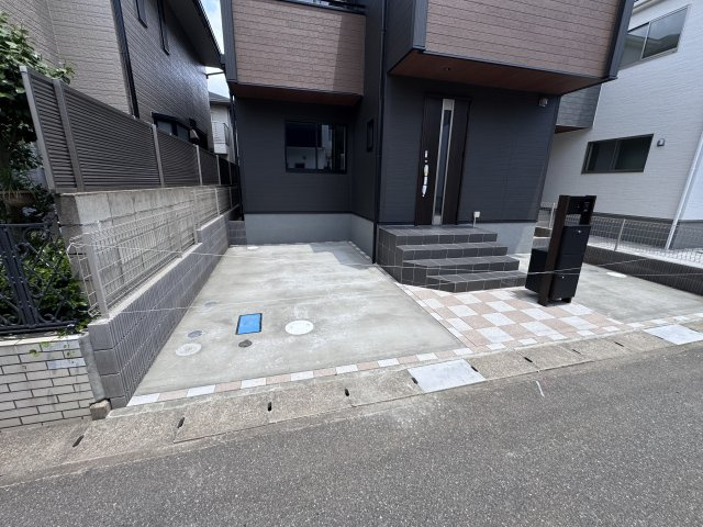 流山市松ヶ丘４丁目新築戸建【東小学校:10分】の駐車場|1号棟駐車スペース