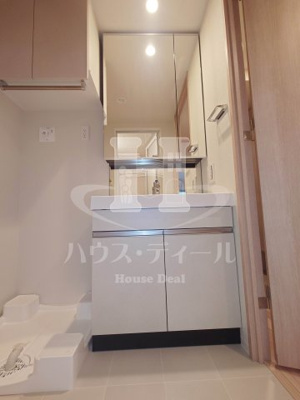 【独立洗面台】 | ルフォンプログレ赤羽マークス | 独立洗面化粧台が付いています