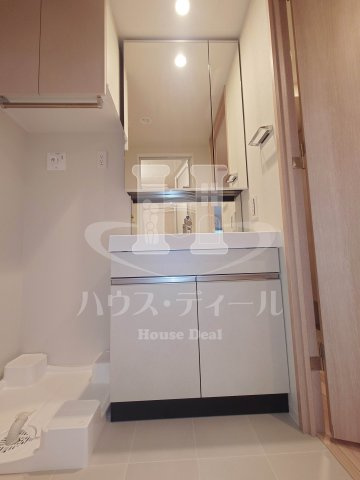 【独立洗面台】 | ルフォンプログレ赤羽マークス | 独立洗面化粧台が付いています