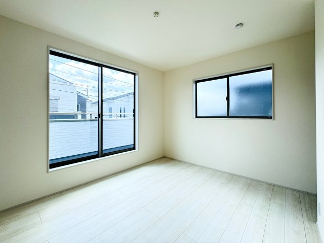 流山市松ヶ丘４丁目新築戸建【東小学校：10分】の寝室|6.8帖寝室